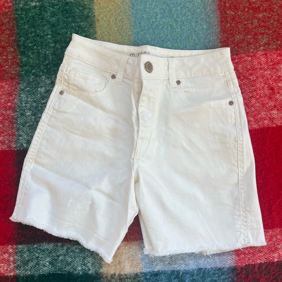 Maurices Pants - Maurices White Women’s Shorts
